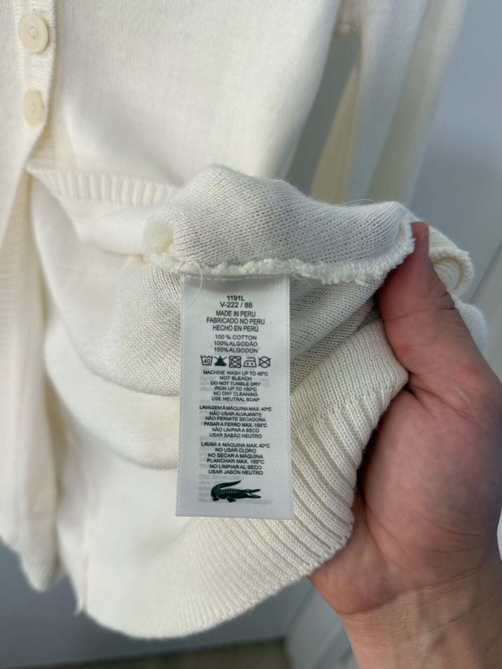 Lacoste Women's Regular Fit Organic Cotton V-Neck Cardigan White - Picture 3 of 9